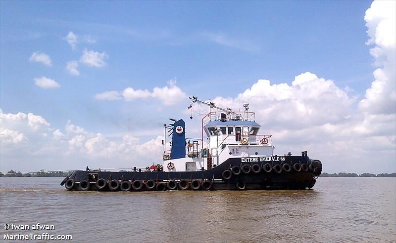 Entebe Emerald 68