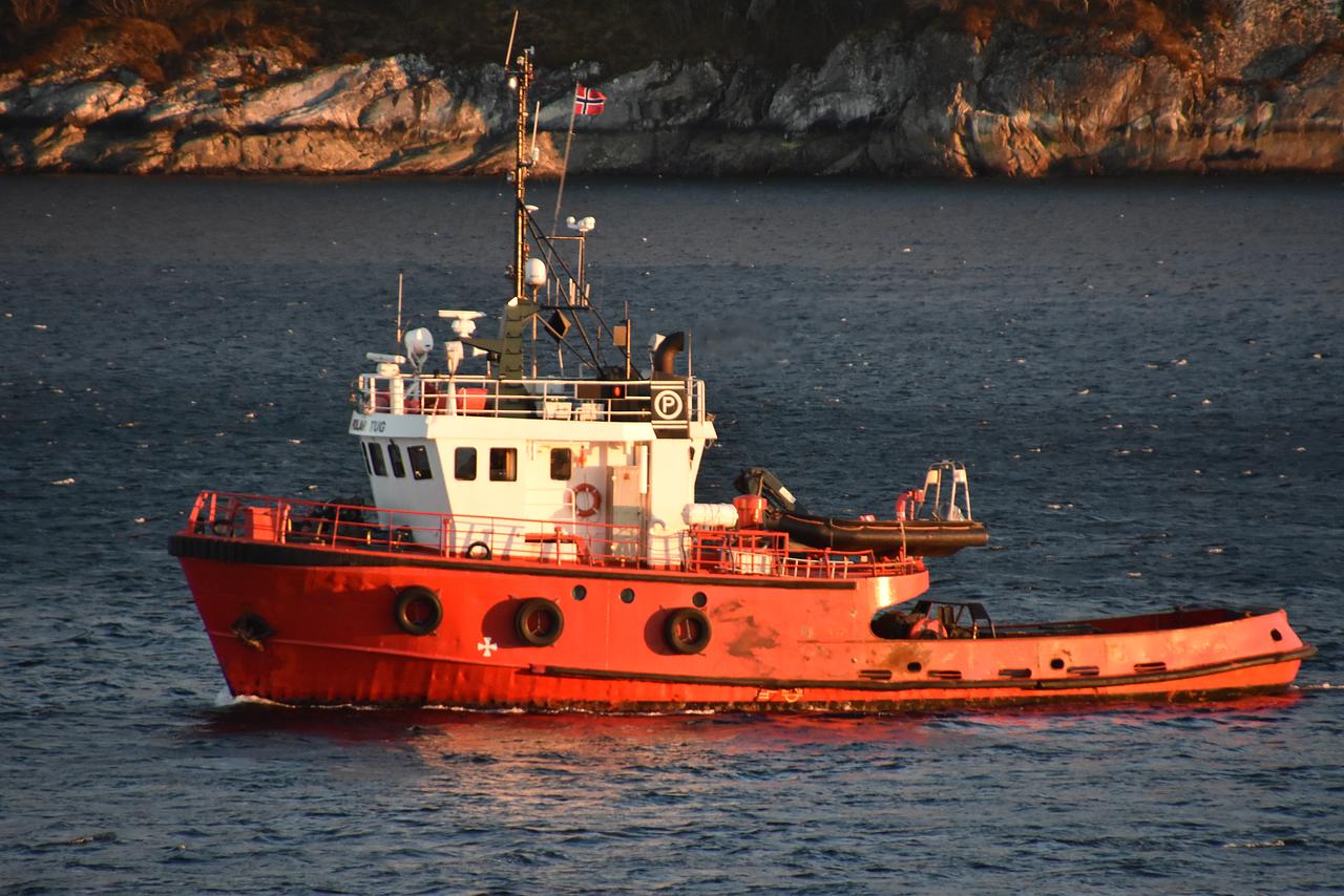 Polar Tug